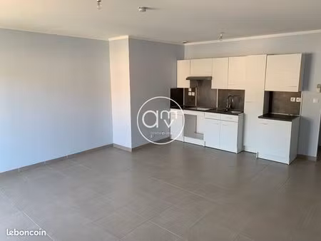 local 37 m² sanary-sur-mer