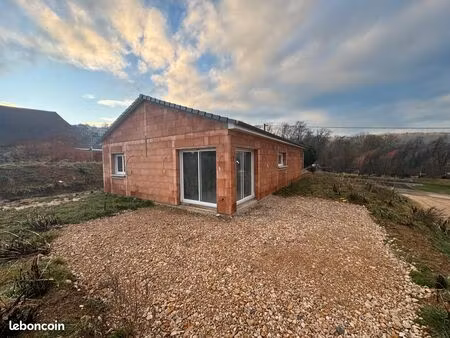 maison neuve frontière suisse