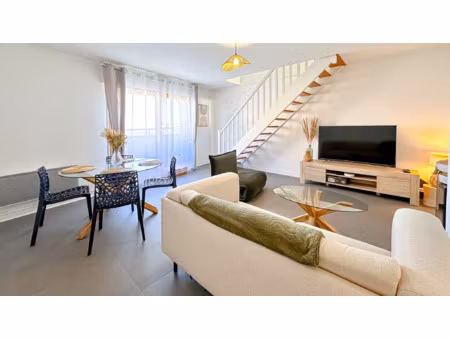 à louer appartement t3 duplex avec balcon et garage quar