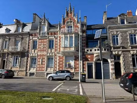 location bureaux et commerces à saint-nazaire (44600) : à louer / 55m² saint-nazaire