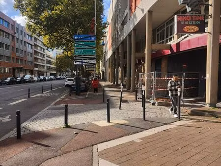 box fermé / metro carrefour pleyel saint-denis