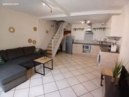 maison de village rénovée 70m² -2 chambres-climatisation