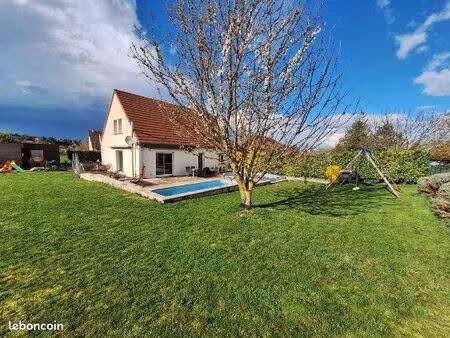 maison 6 pièces 136 m²