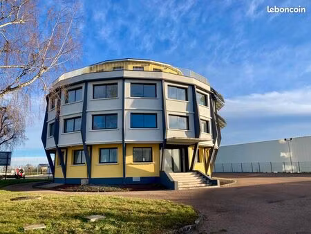 local 1017 m² torcy-le-grand