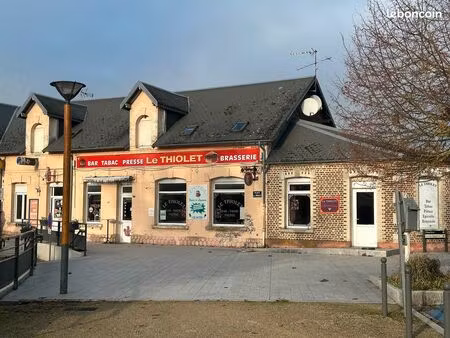 a vendre immeuble commercial- bar tabacs épicerie+ 4 studio meublé