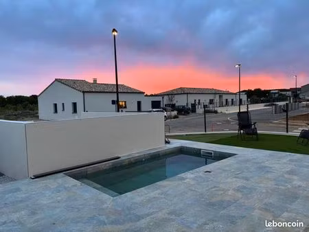 maison plain pied avec piscine