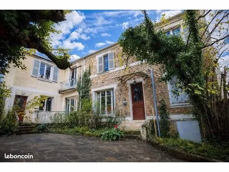 maison 7 pièces 134 m²