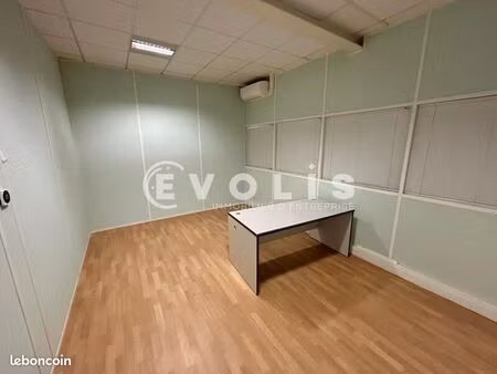 bureau 26 m²