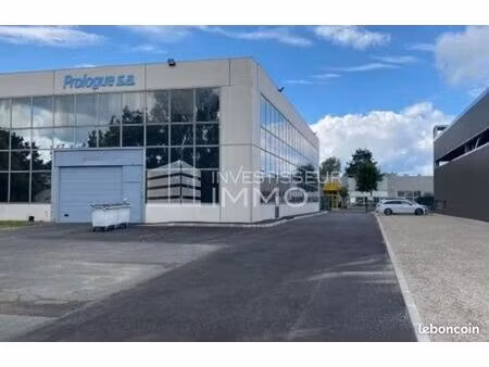local d'activité 1 056 m²