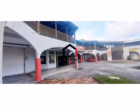 local commercial 42 m² schoelcher