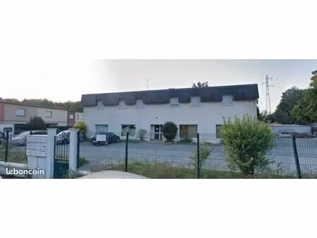 local professionnel à louer