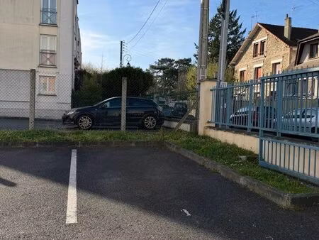 à vendre place de parking extérieur