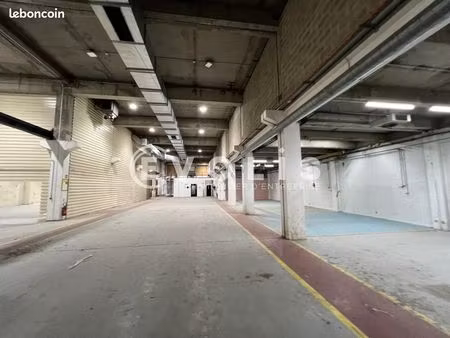 local d'activité 16 174 m²