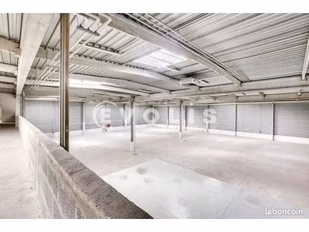 local d'activité 2 400 m²