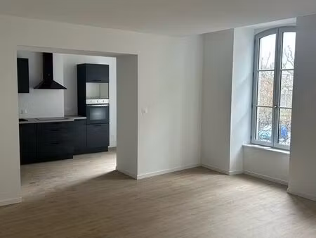 à louer t3 entièrement rénové centre ville