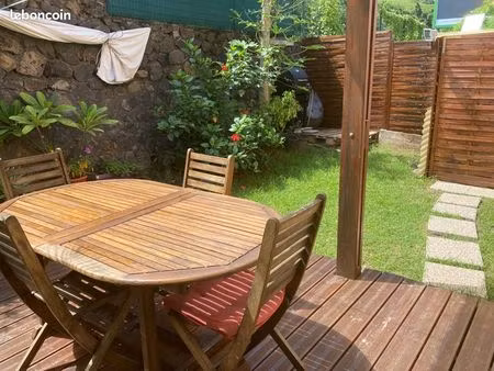 t3 meublé centre ville st leu avec jardin et 2 stationnements