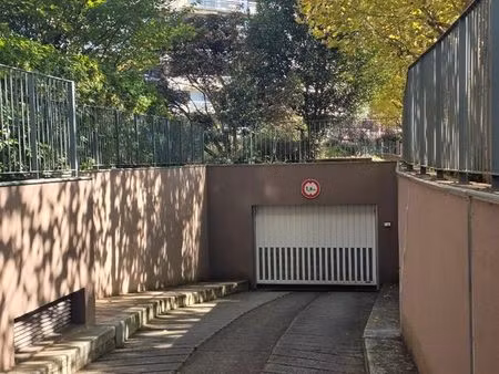 parking sécurisé à vendre – vincennes est – 21 000