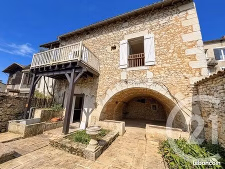 maison 6 pièces 235 m²