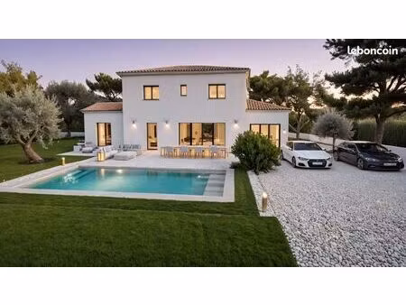 villa 6 pièces 140 m²
