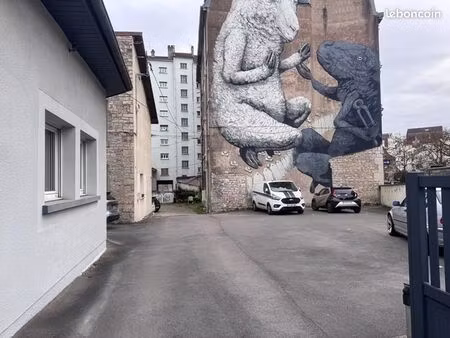 parking 30 m² besancon