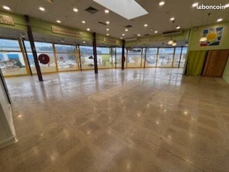 local commercial avec belle visibilité zac chalezeule