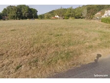 terrain constructible avec cu et tout à l'égout vitrac 24