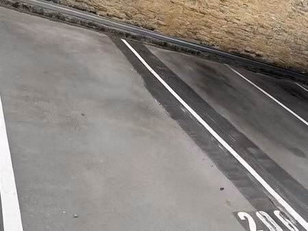 vends place de parking privative