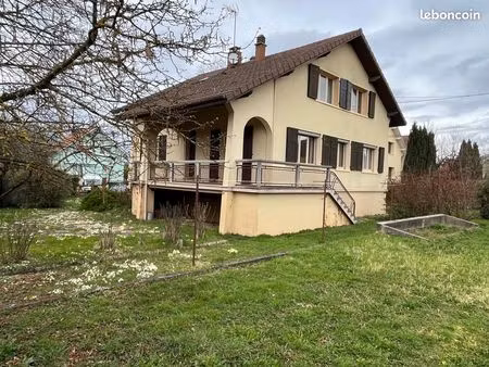 maison 8 pièces 153 m²