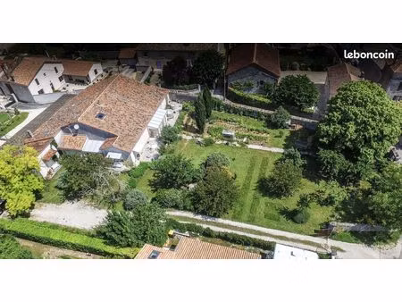 maison à la campagne 15 mn angoulême gare