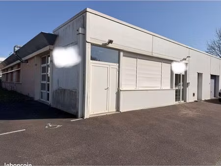 local 550m2 chevigny