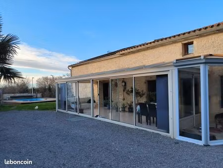 maison charentaise avec piscine