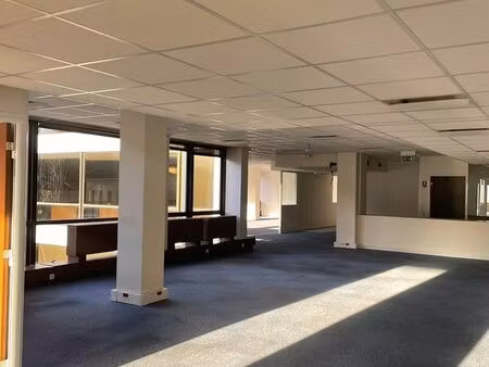 boreal propose à la vente 417 m² de bureaux à saint-cloud