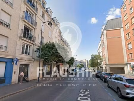 boutique 388 m² maisons alfort