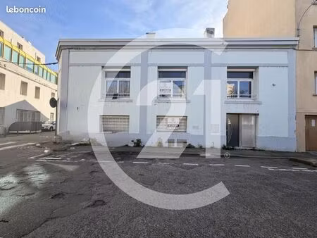 boutique 230 m² valence