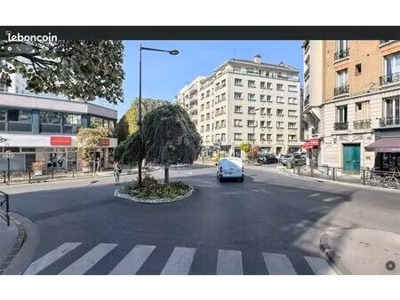 local commercial 180 m² vincennes