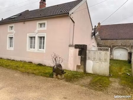 maison 6 pièces 145 m²