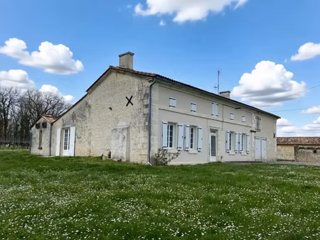 vente maison à bellevigne (16120) : à vendre / 149m² bellevigne