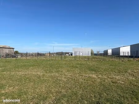 terrain constructible viabilisé zone artisanale 1385 m²