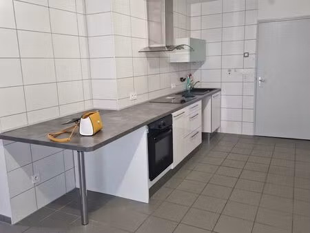 loue t2 rdc centre ville de pont de roide