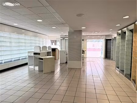 local commercial 250 m²