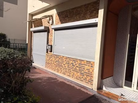 local commercial bureaux cabinet 45m2