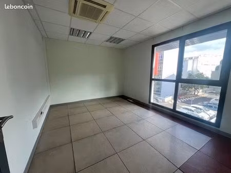 bureaux 230 m²