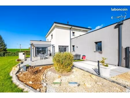 maison 6 pièces 130 m²