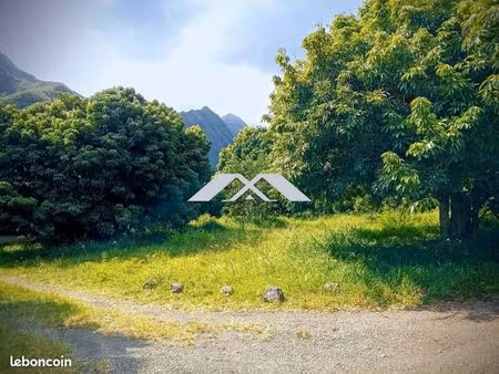 terrain 350 m² entre-deux