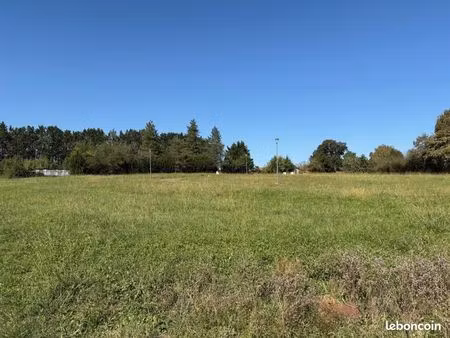 terrain 905 m² le houga