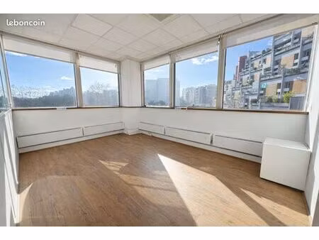 bureaux climatisés au pied du métro