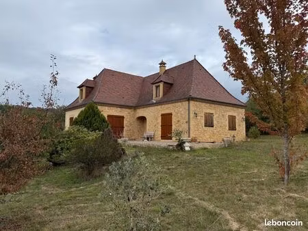 maison périgourdine domme