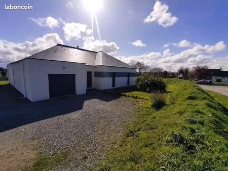 contemporaine plain pied terrain 5000m² dépendance