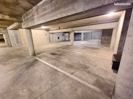 parking/box 12 m² saint malo