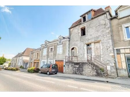 ? maison de ville à fort potentiel – argenton-sur-creuse (36200)